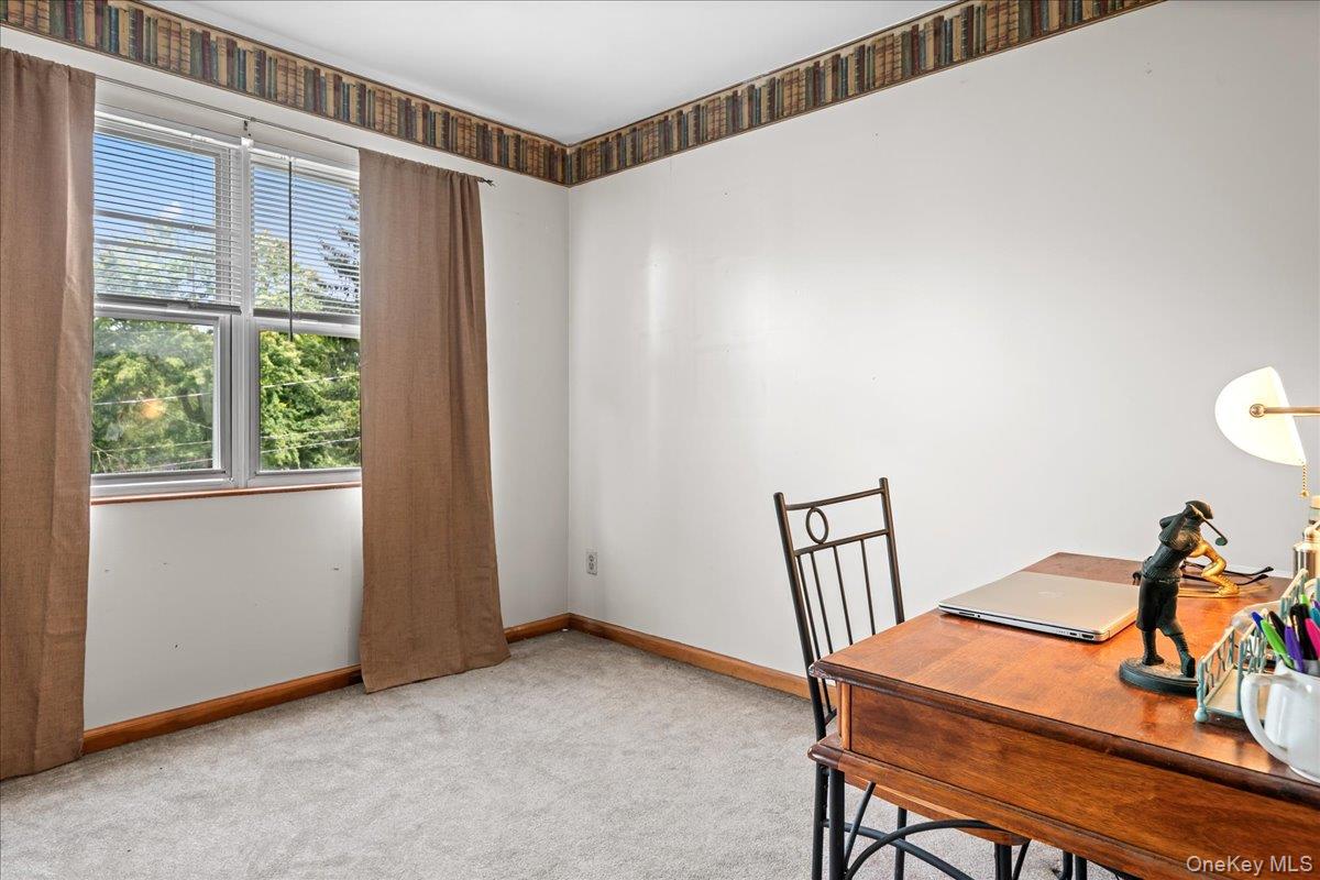 7 Laura Road Property Photo 32