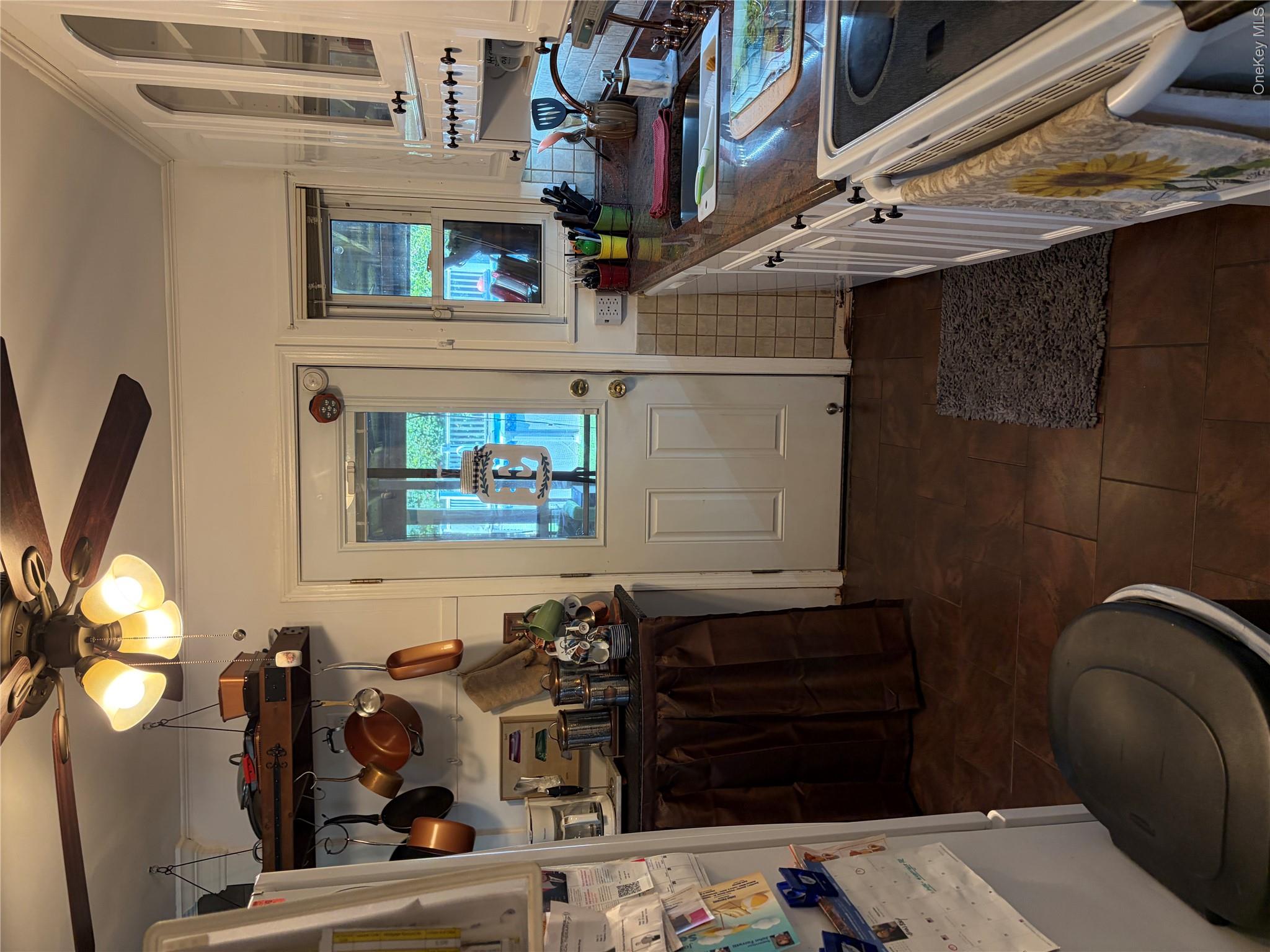 702 Diellen Lane Property Photo 3