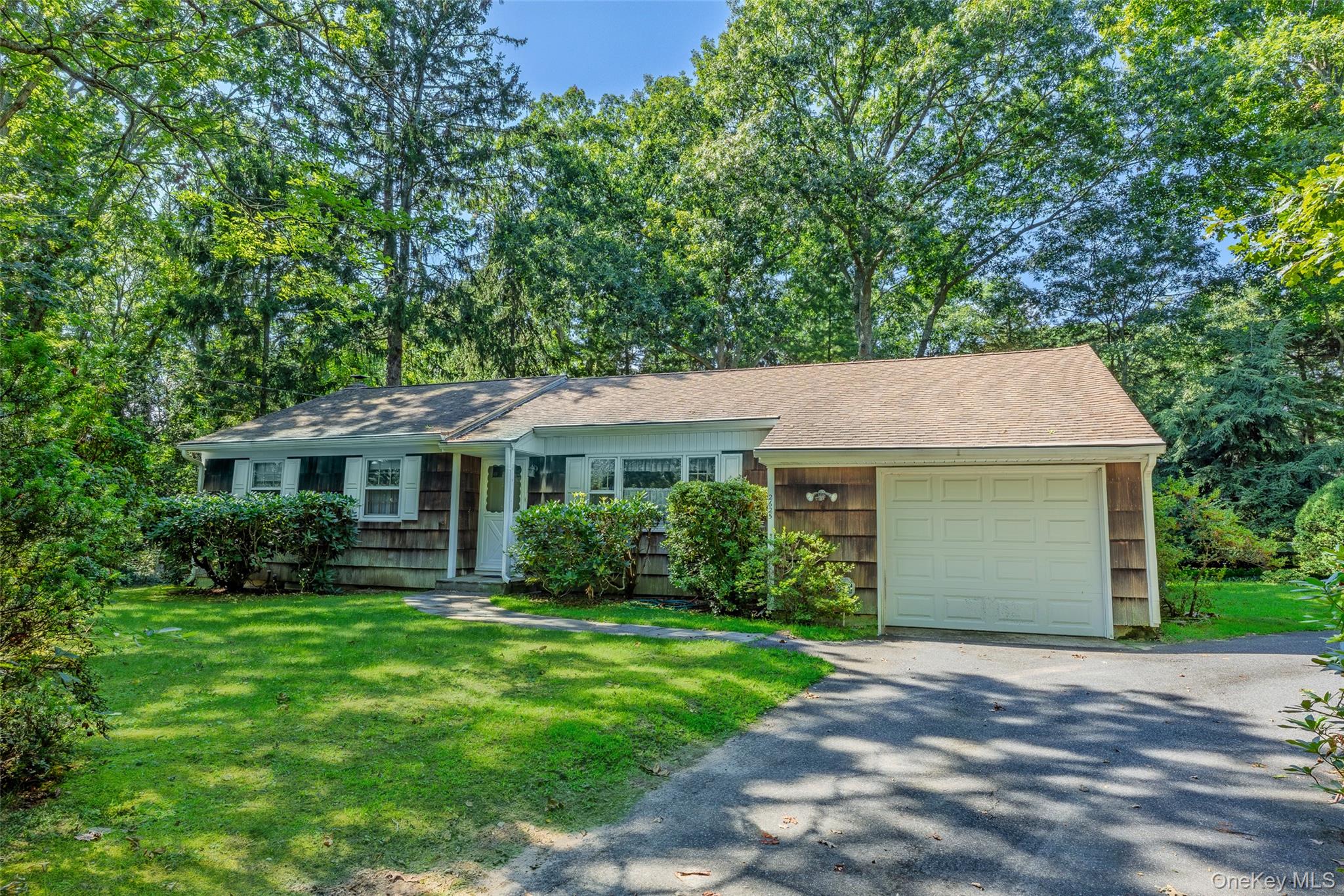 2625 Great Peconic Bay Boulevard Property Photo 3