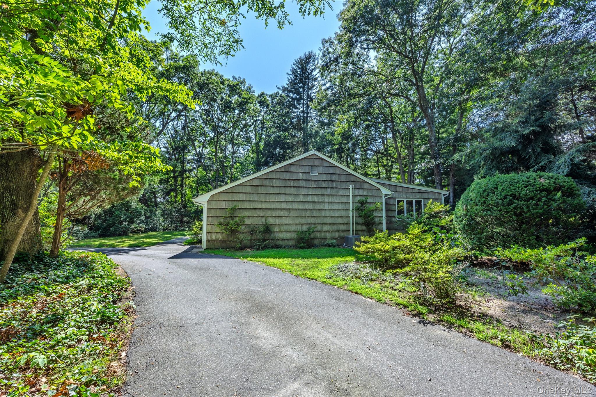 2625 Great Peconic Bay Boulevard Property Photo 8