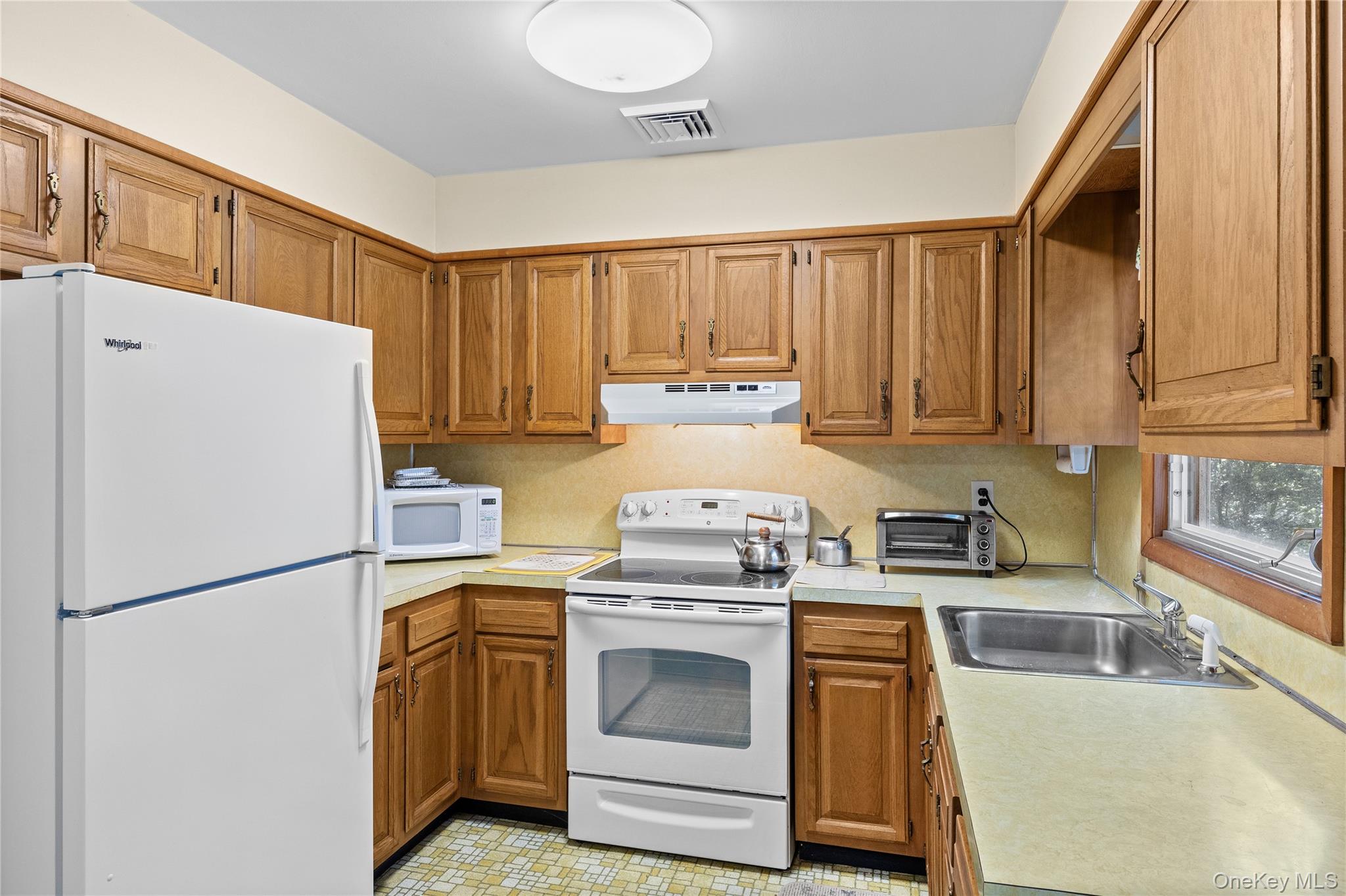 2625 Great Peconic Bay Boulevard Property Photo 18