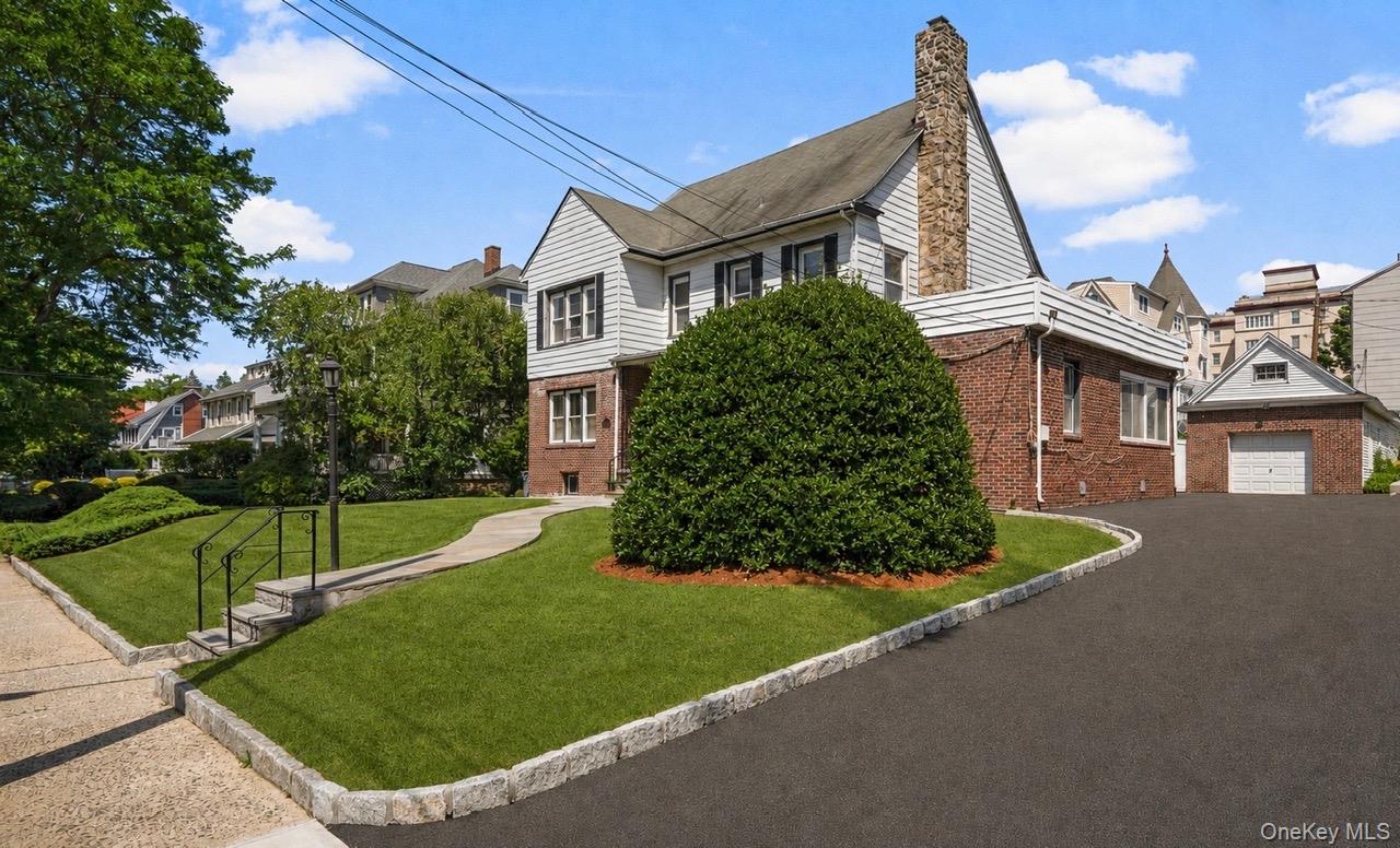 11 Winfield Avenue Property Photo 3