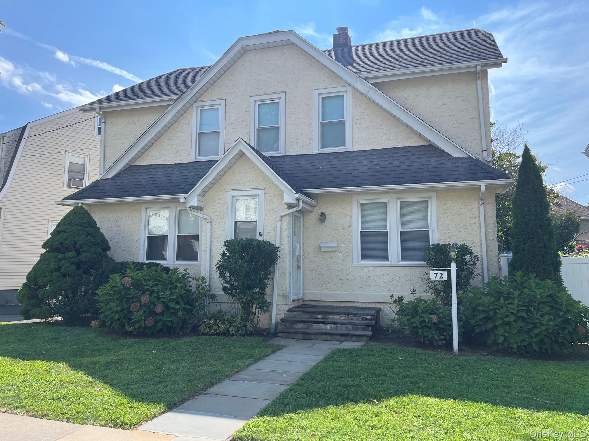 72 Stewart Avenue Property Photo 1