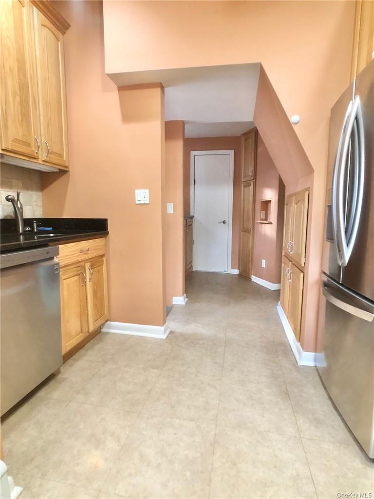 72 Stewart Avenue Property Photo 4
