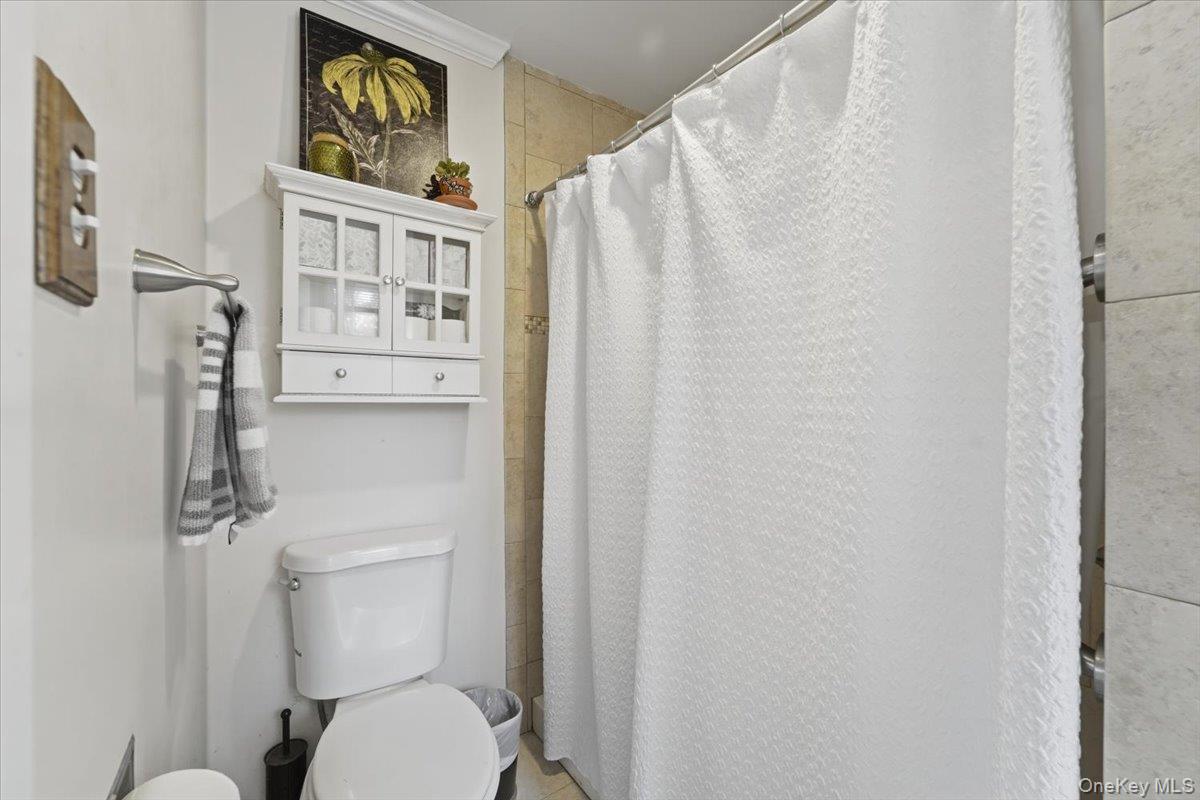 9 Lawrence Drive Property Photo 14