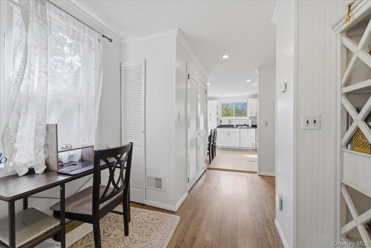9 Lawrence Drive Property Photo 15