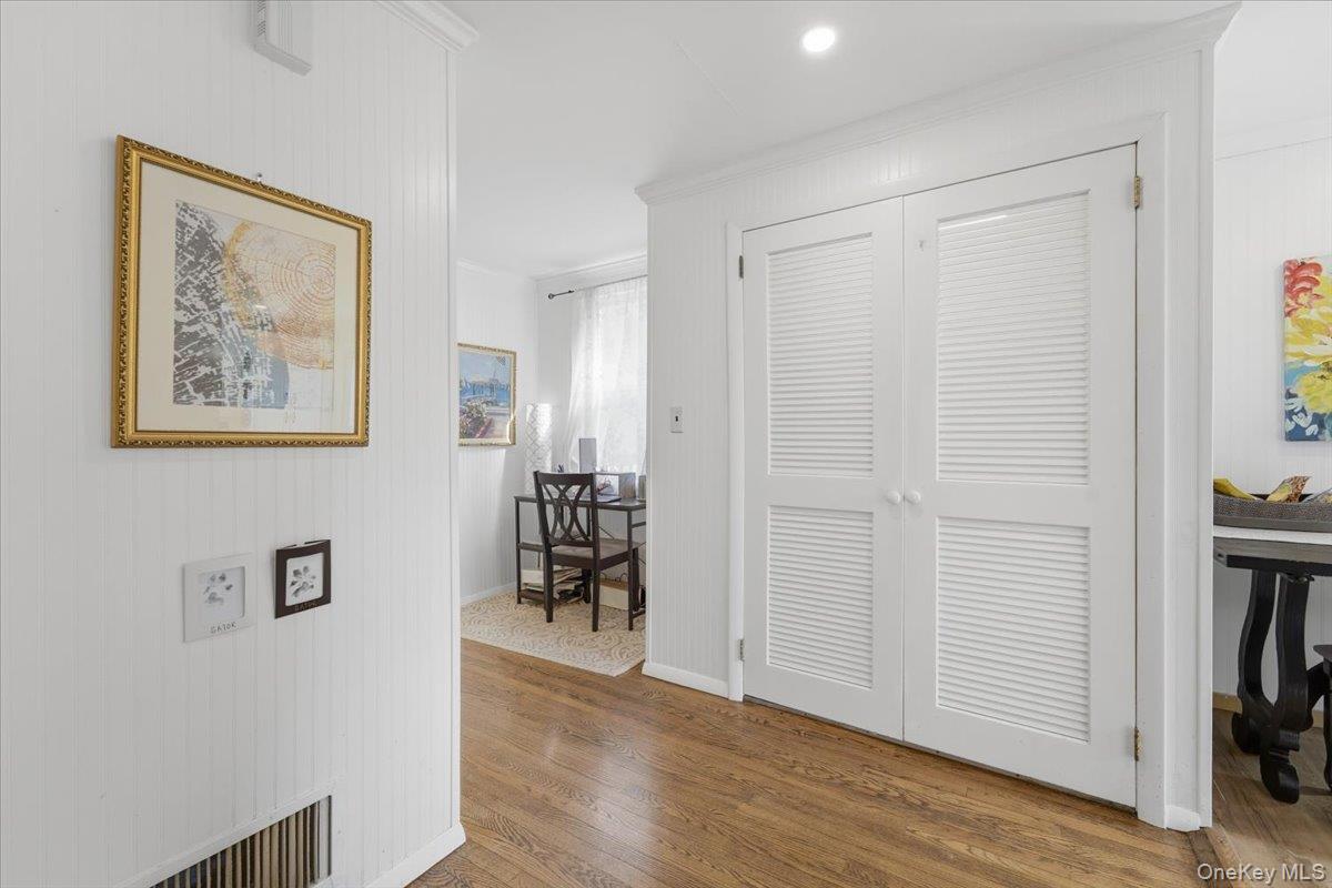 9 Lawrence Drive Property Photo 16
