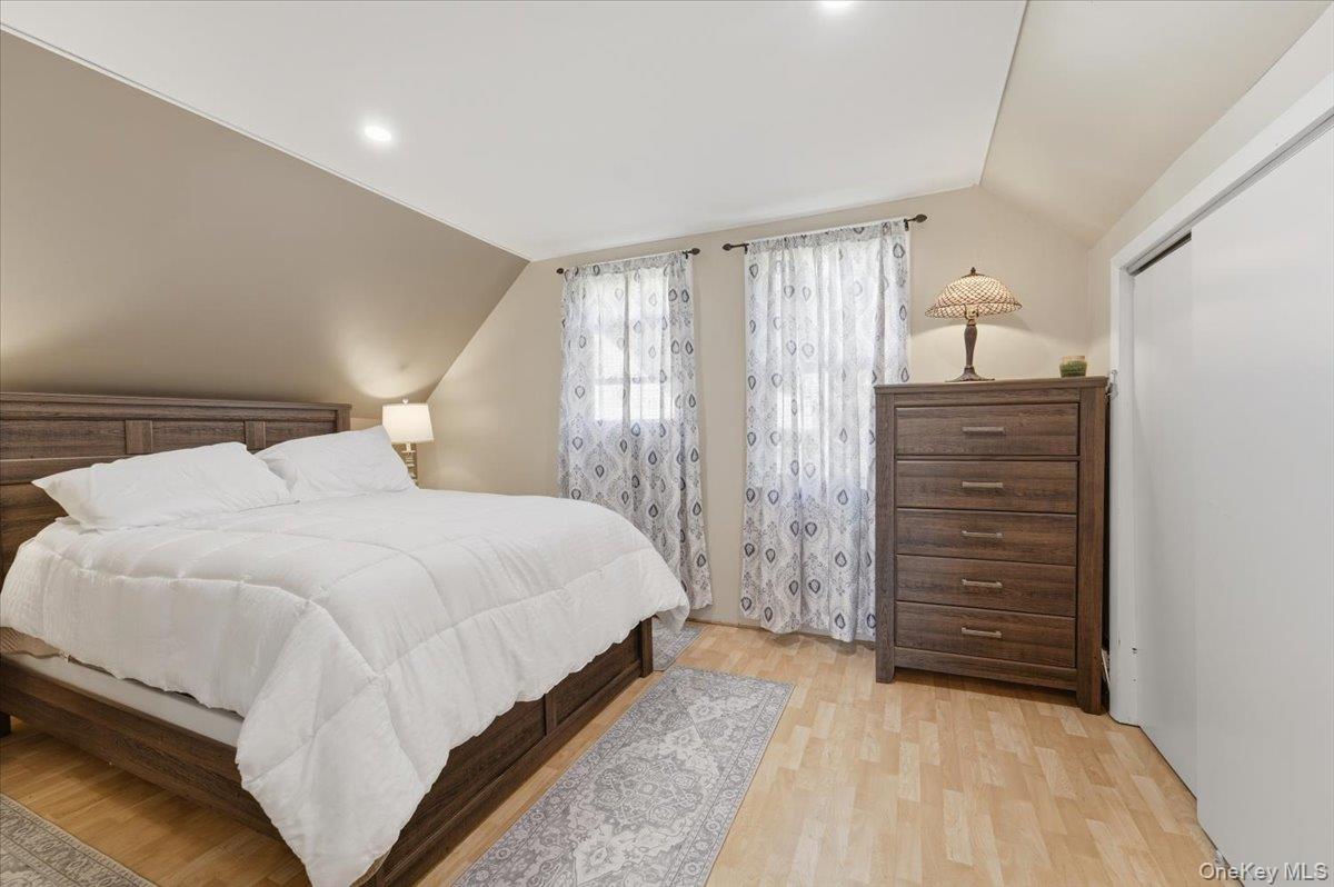 9 Lawrence Drive Property Photo 17