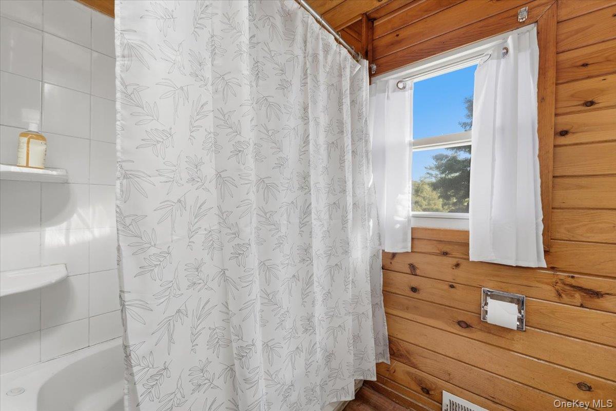 9 Lawrence Drive Property Photo 19
