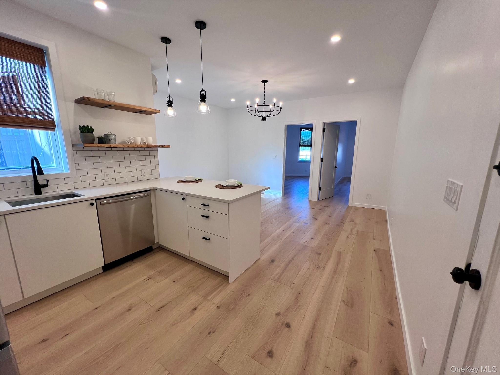 490-492 Plandome Road Property Photo 2