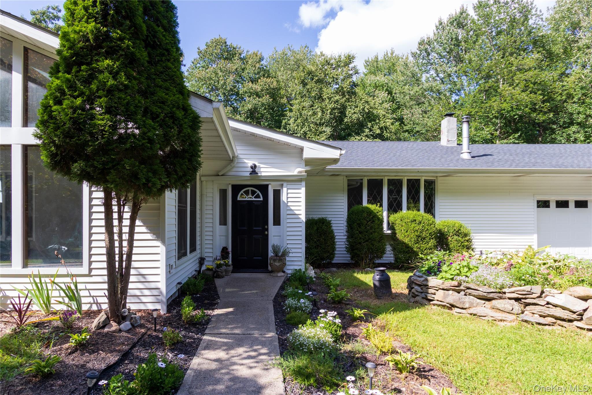 17 Molland Drive Property Photo 2