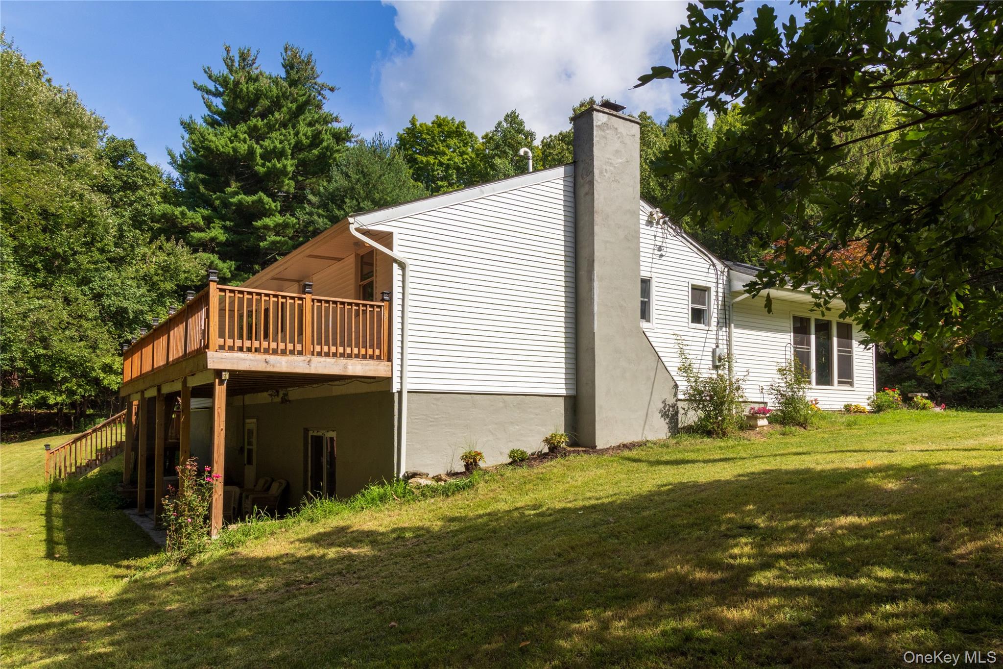 17 Molland Drive Property Photo 3