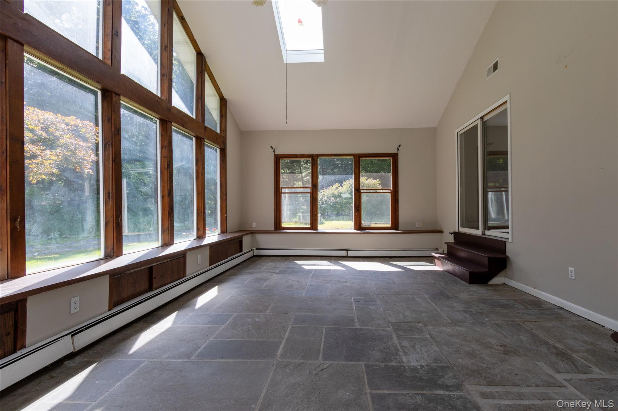 17 Molland Drive Property Photo 7
