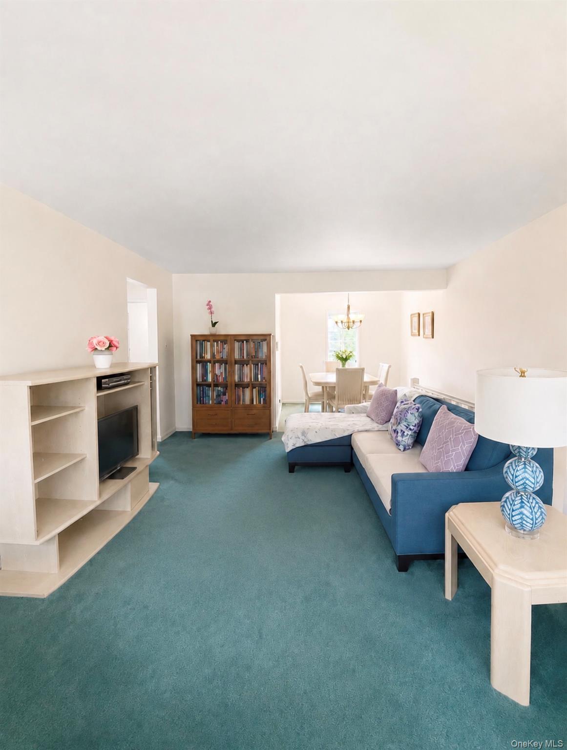 6909 150 Street B Property Photo 2