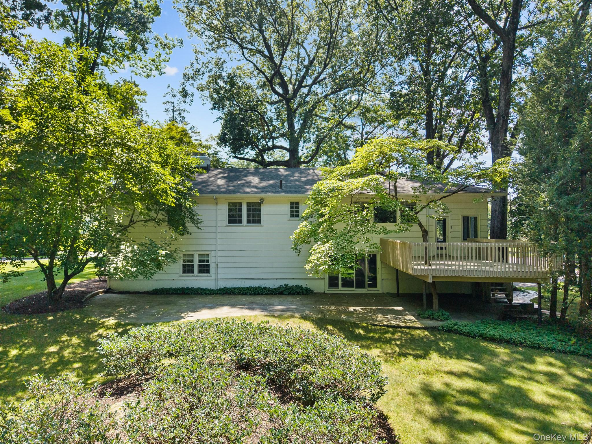 21 Iroquois Trail Property Photo 3