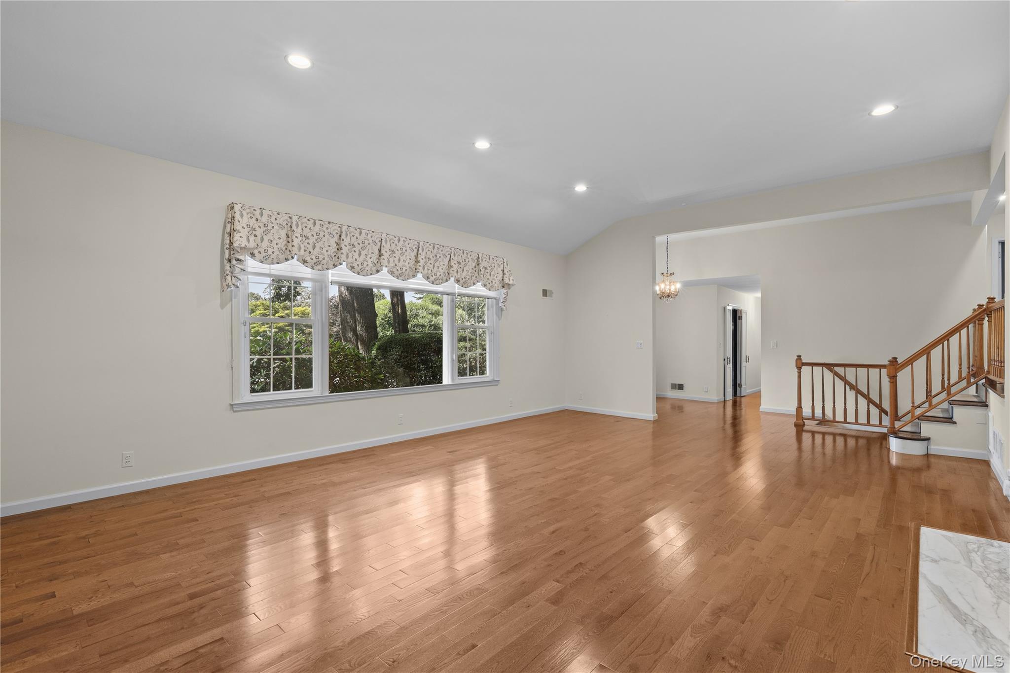 21 Iroquois Trail Property Photo 4