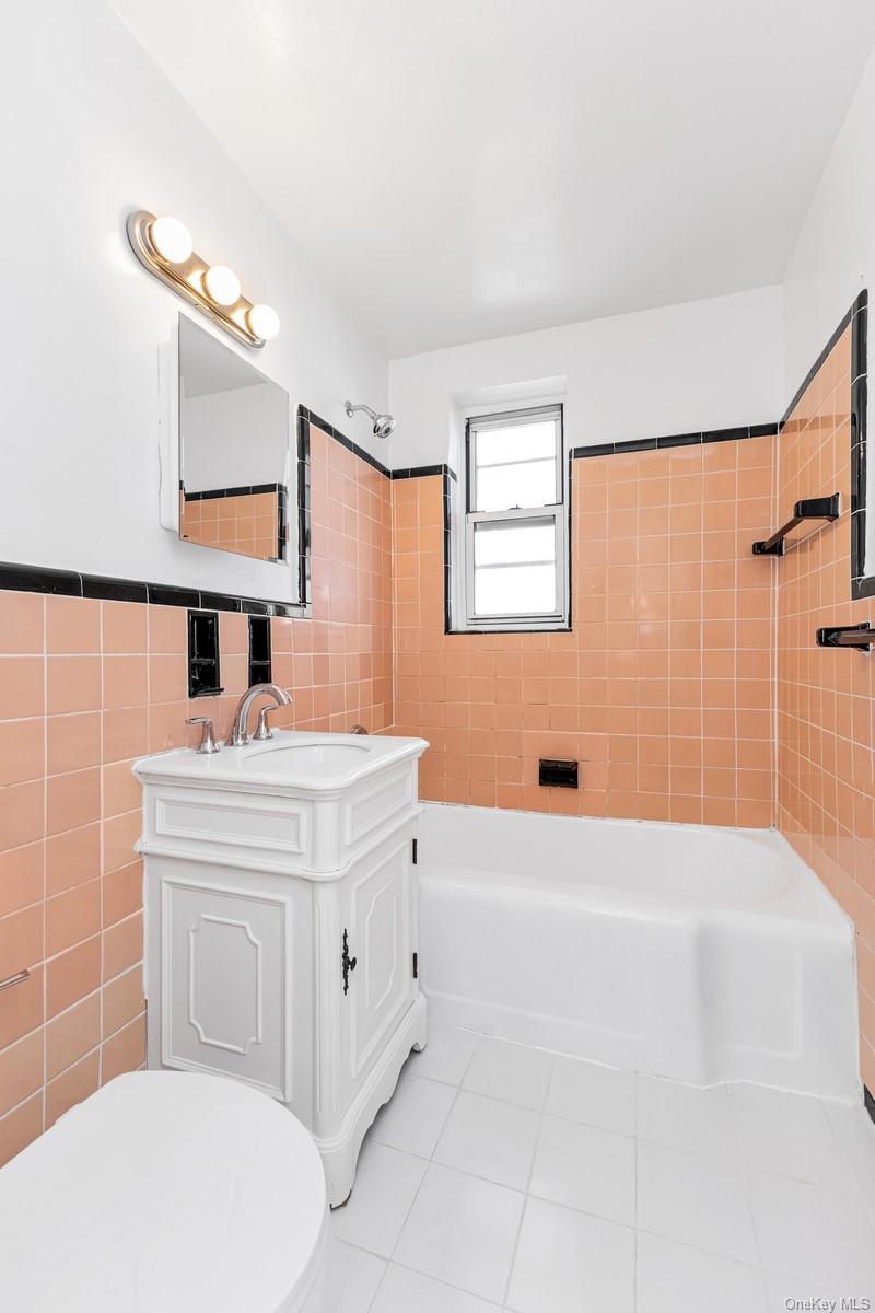 67-10 108th Street 6a Property Photo 6