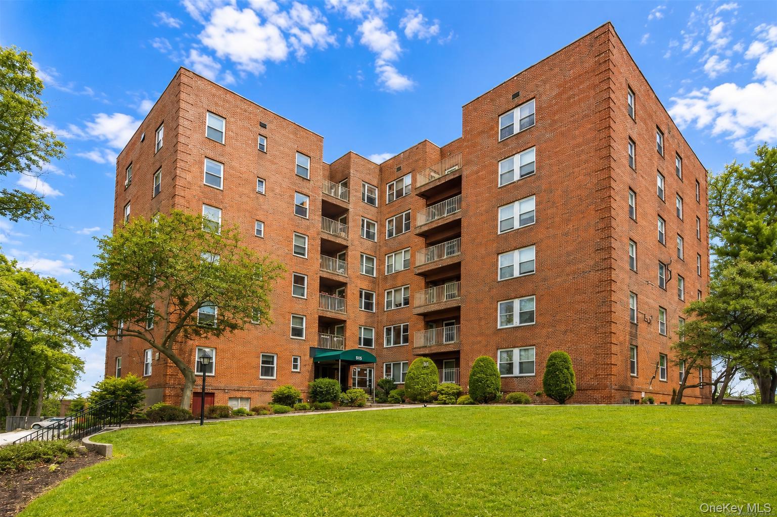 555 Broadway 1i Property Photo 1