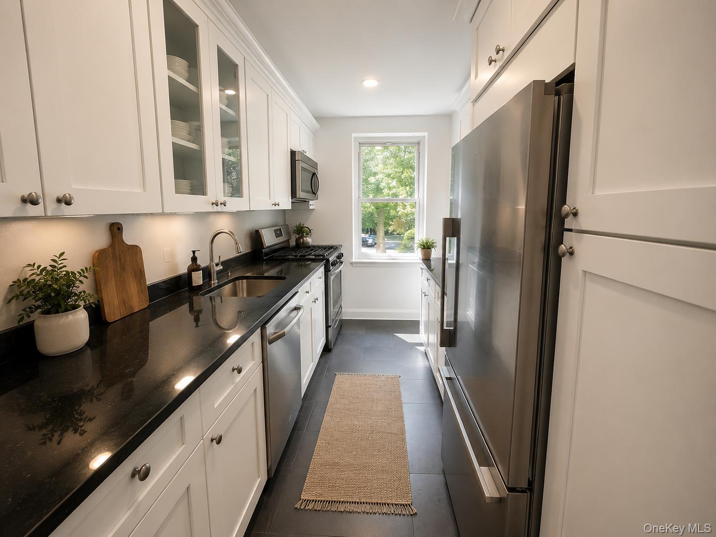555 Broadway 1i Property Photo 7