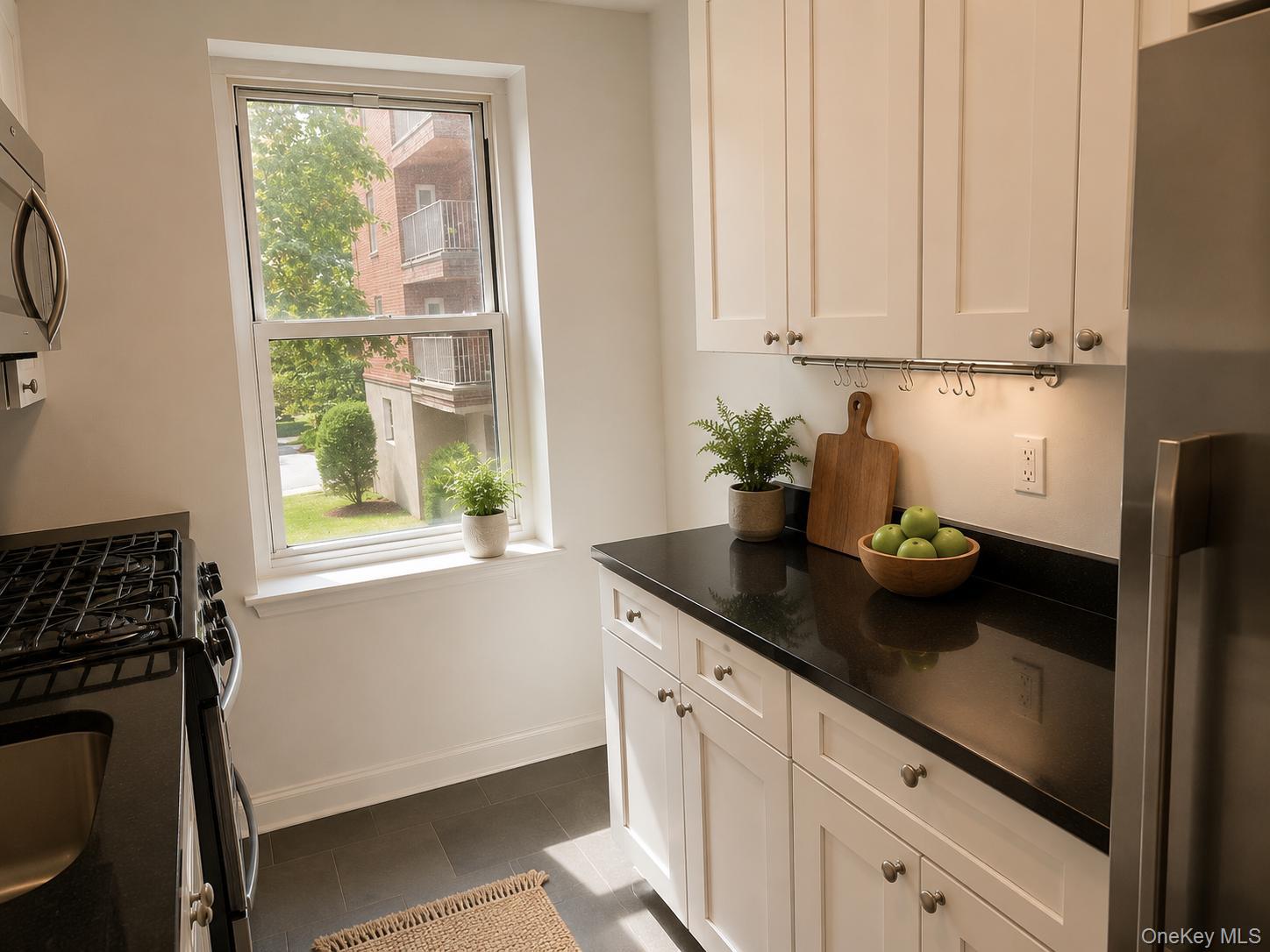 555 Broadway 1i Property Photo 8