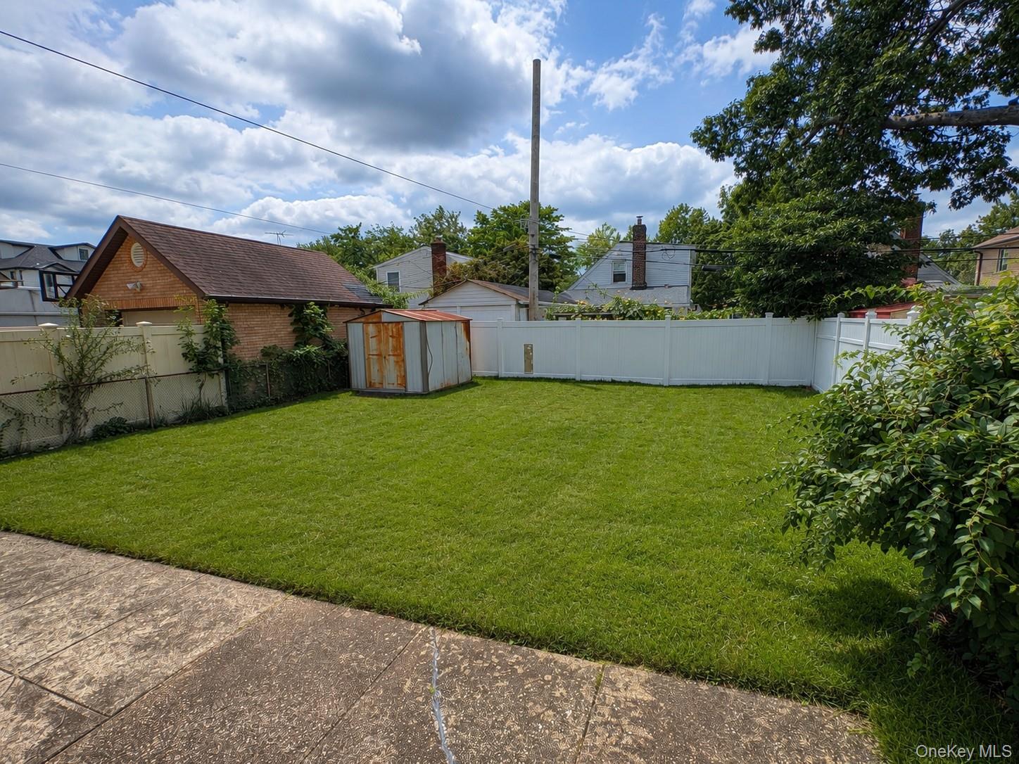 8042 260th Street Property Photo 21