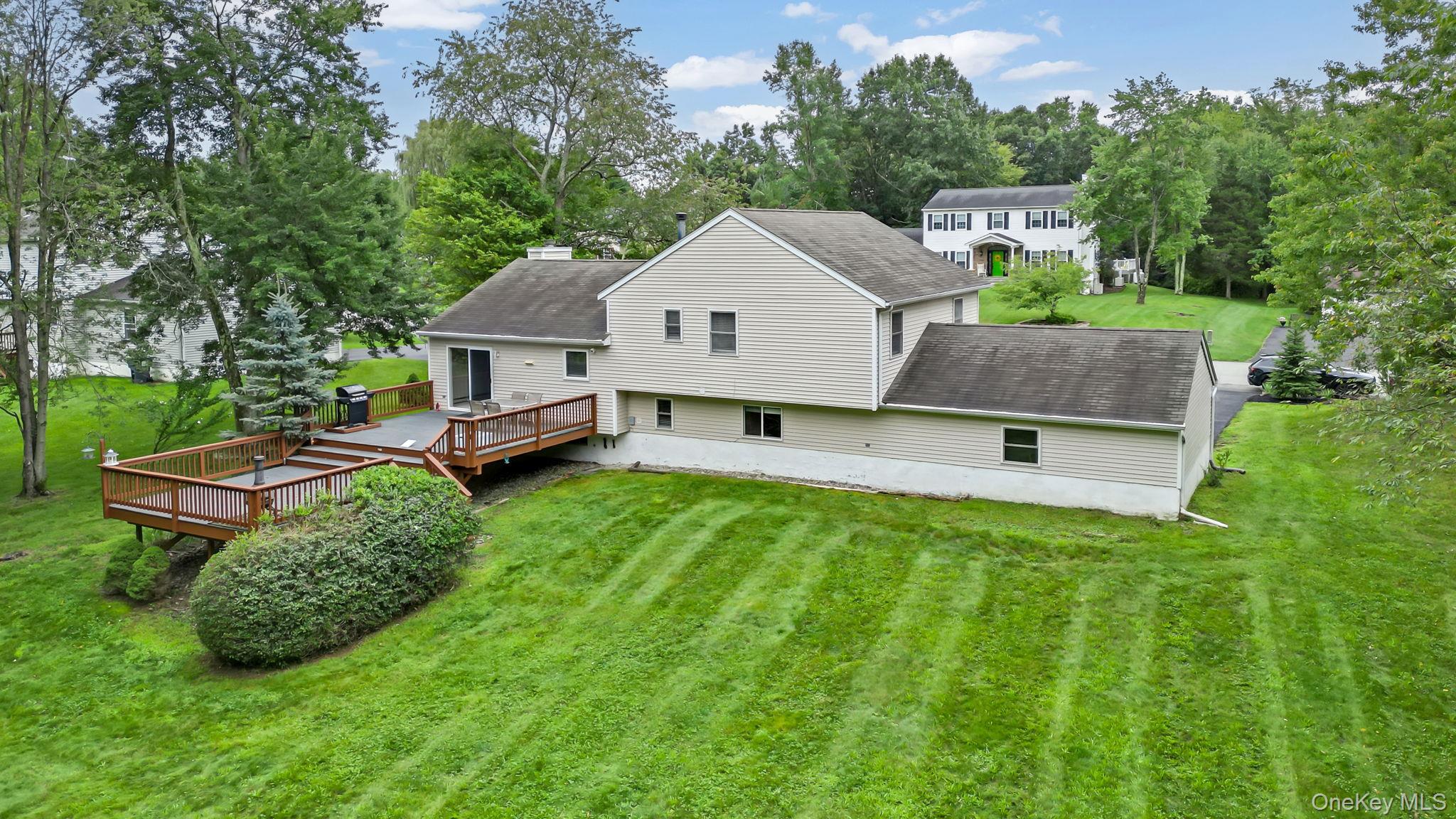 101 Lexington Drive Property Photo 34