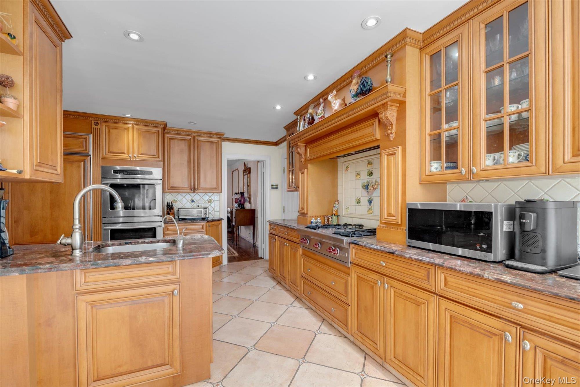 1559 Pebble Lane Property Photo 9
