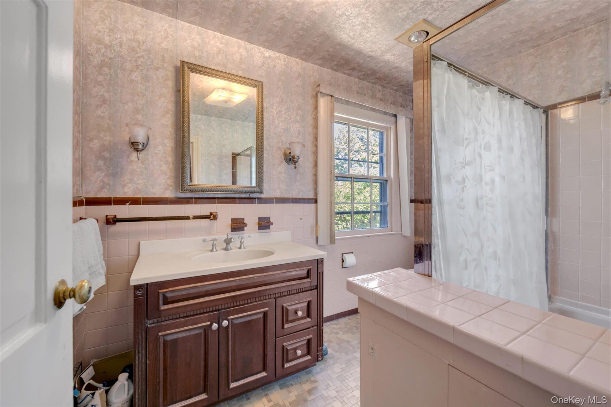 1559 Pebble Lane Property Photo 16
