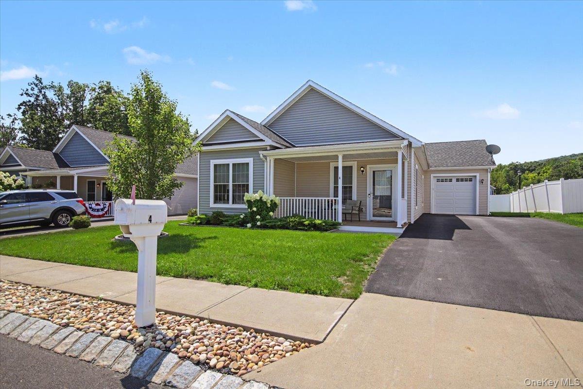 4 Alex Court Property Photo 2
