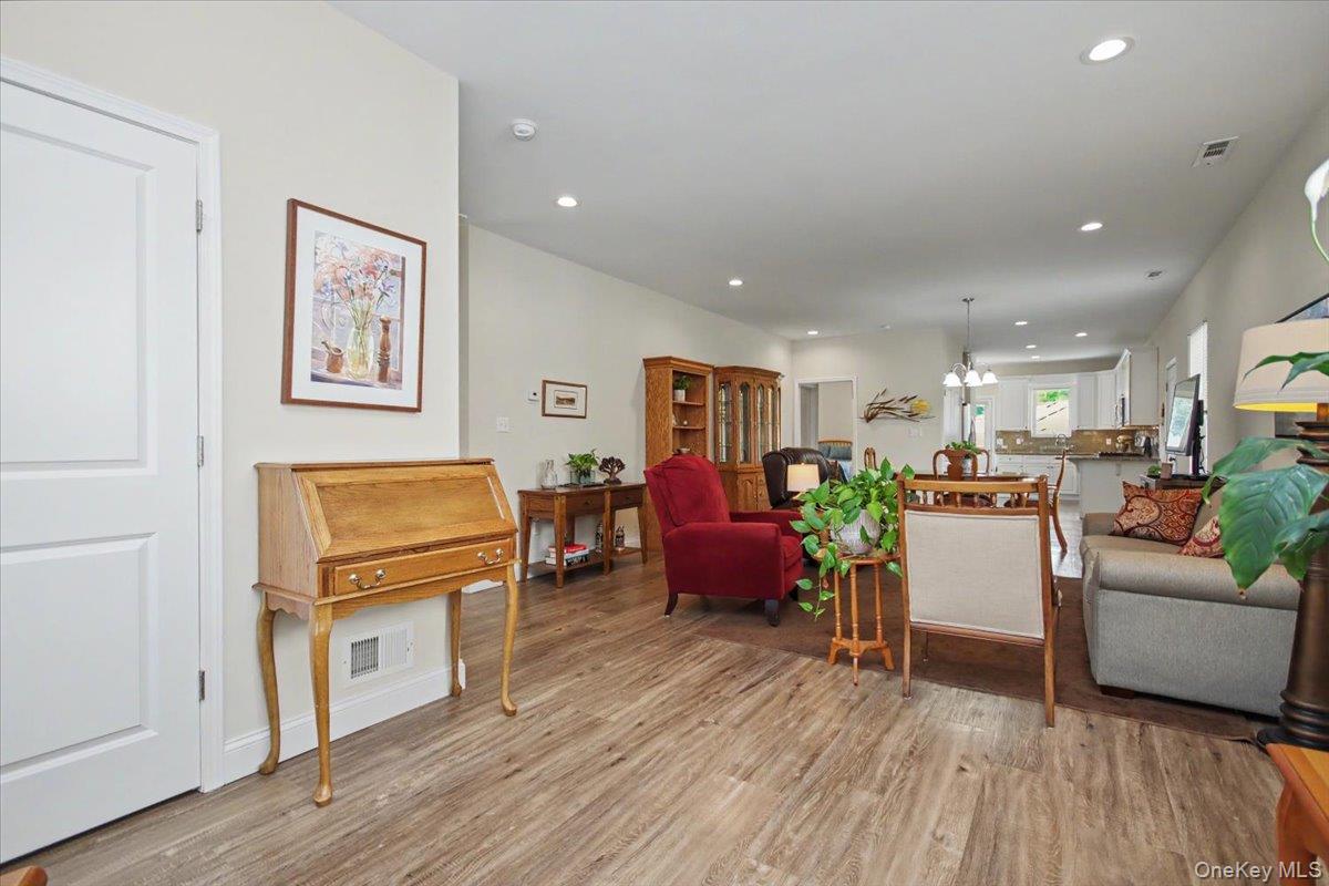 4 Alex Court Property Photo 7