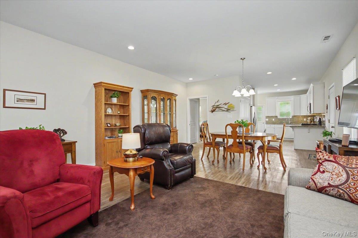 4 Alex Court Property Photo 10