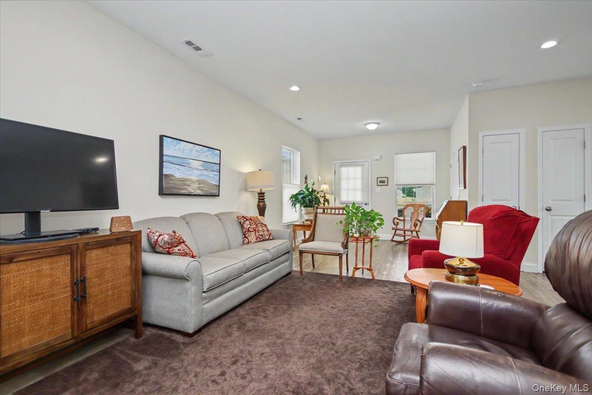 4 Alex Court Property Photo 15