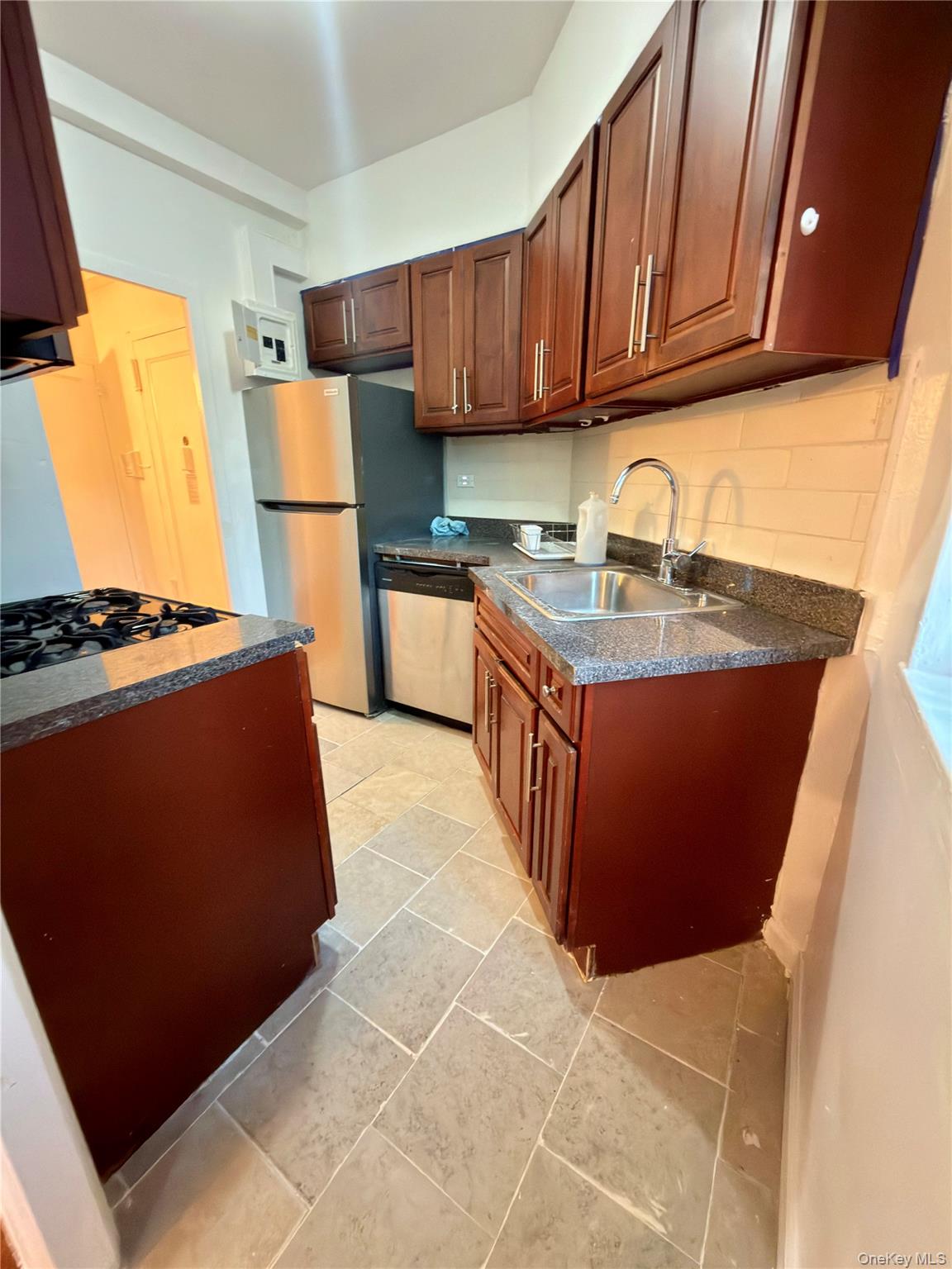 1591 Metropolitan Avenue 5c Property Photo 8