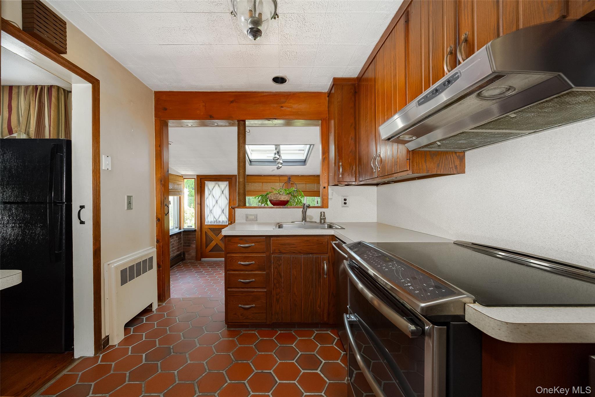54 Atlantic Avenue Property Photo 7