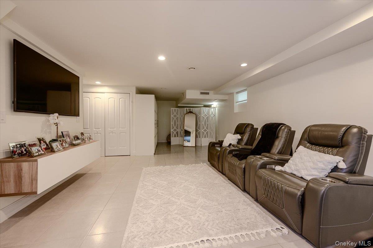8941 240th Street Property Photo 21