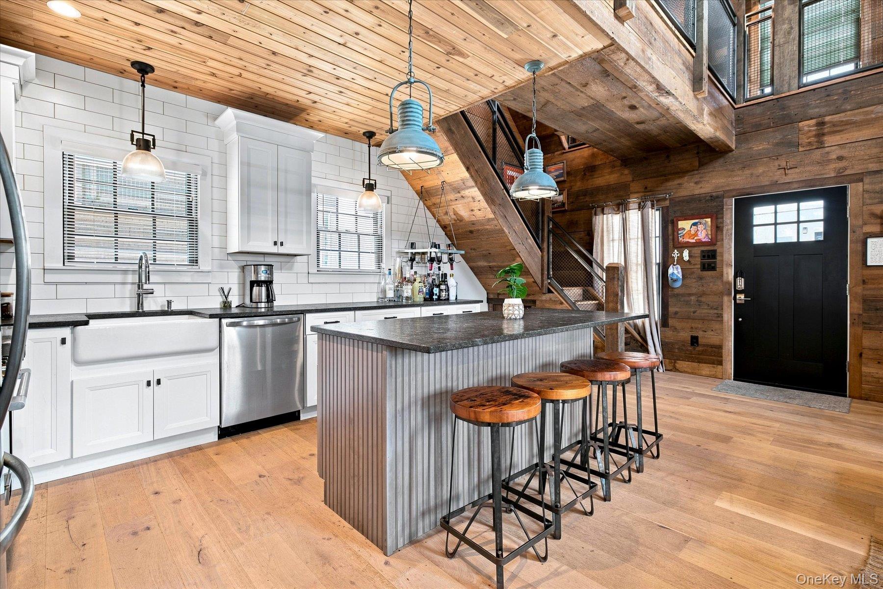 48 Vermont Street Property Photo 8