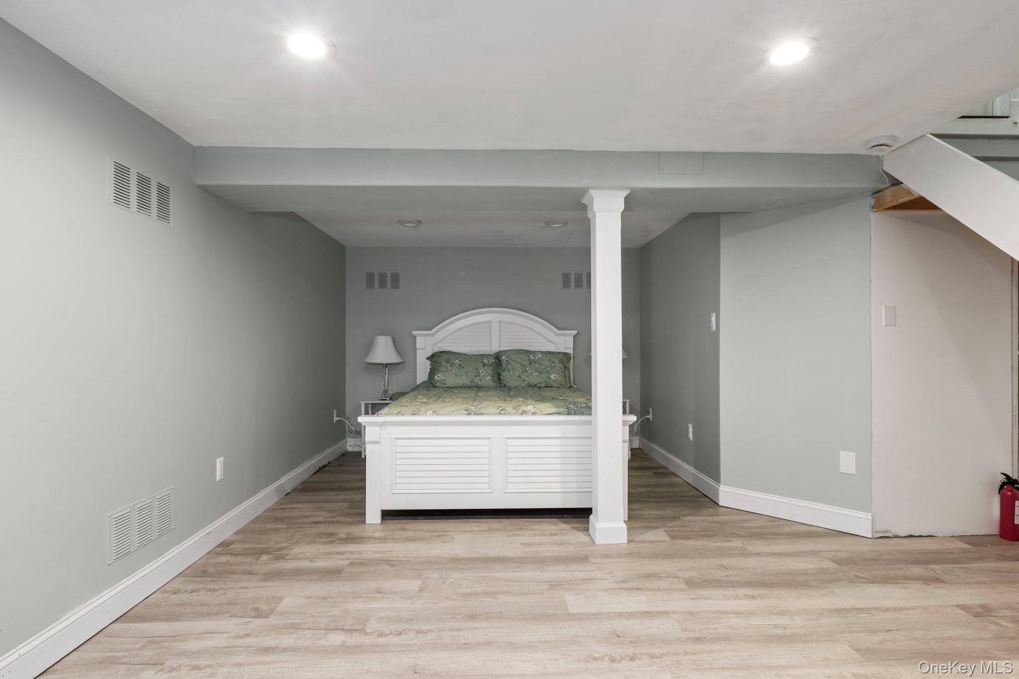 1107 Jefferson Avenue Property Photo 15