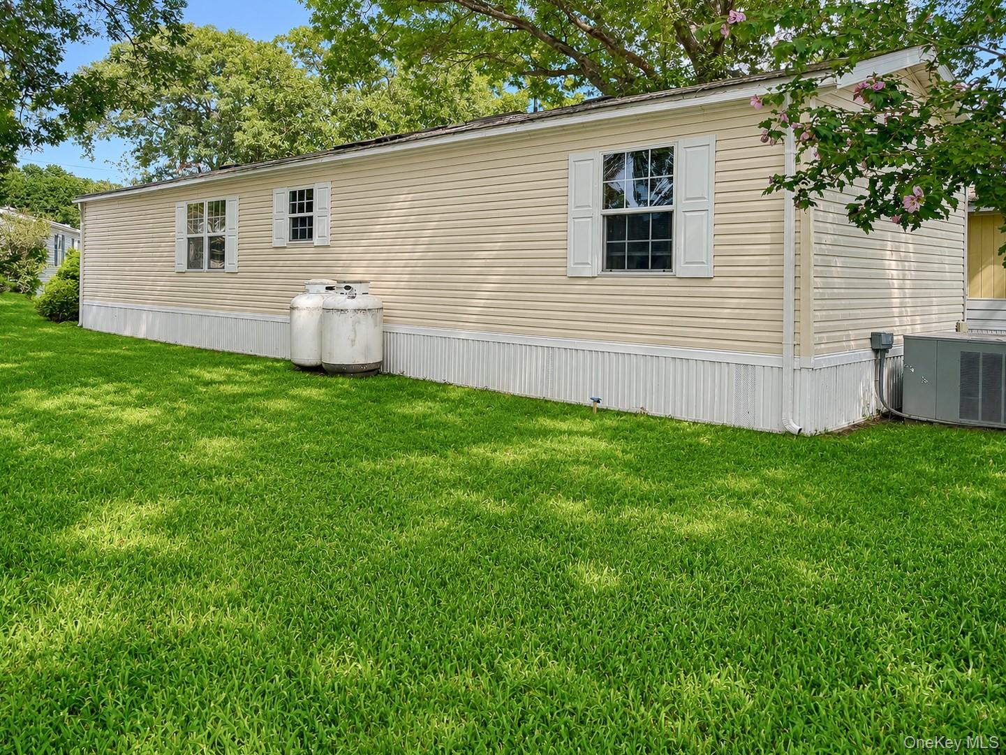 37 Hubbard 39 Property Photo 7