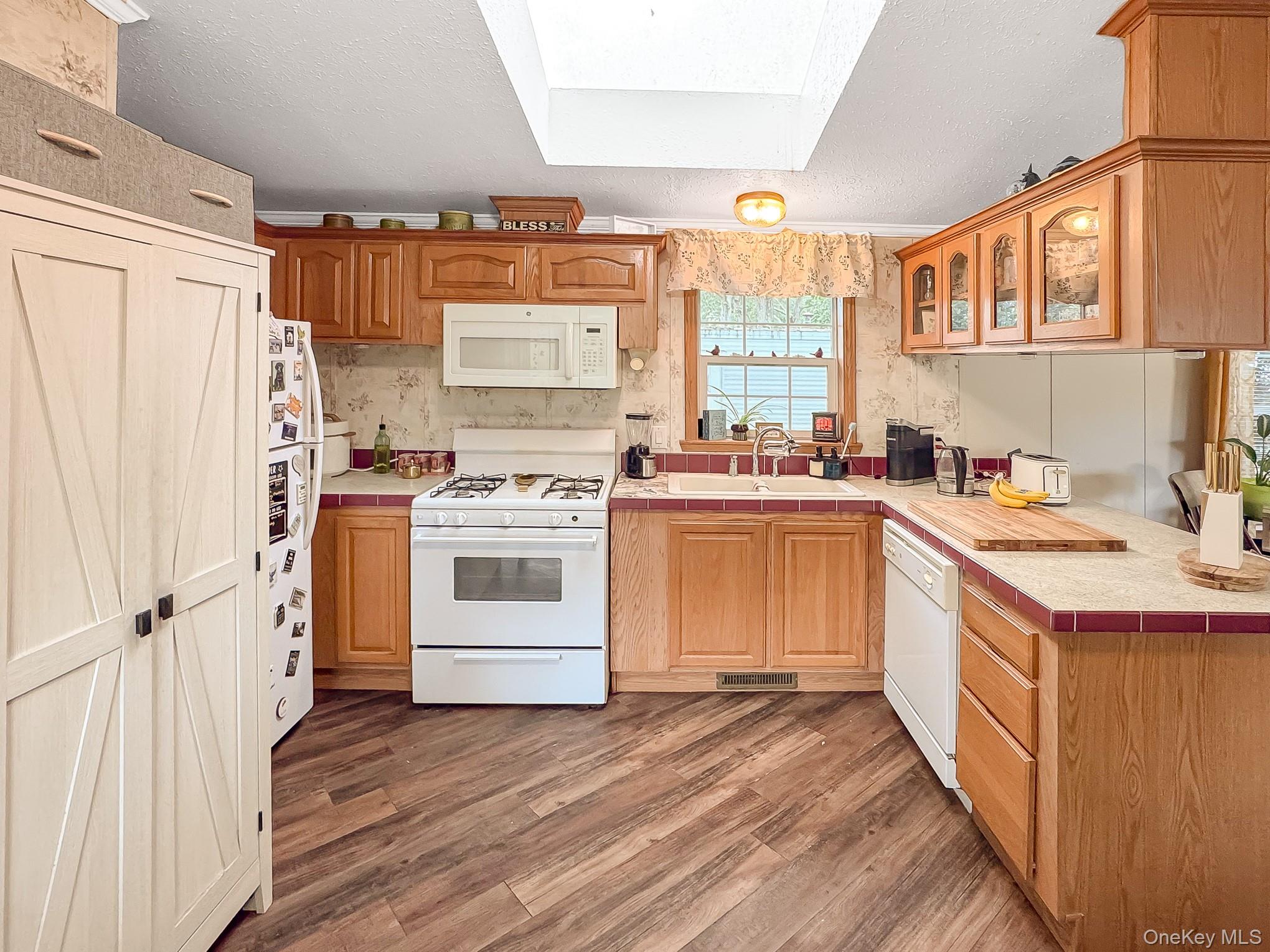 37 Hubbard 39 Property Photo 14