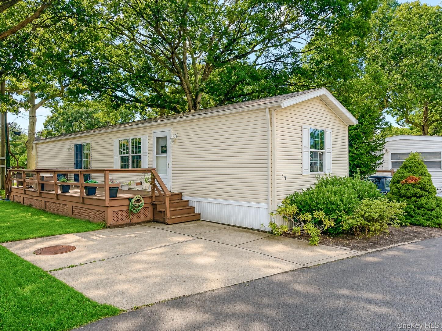 37 Hubbard 39 Property Photo 25