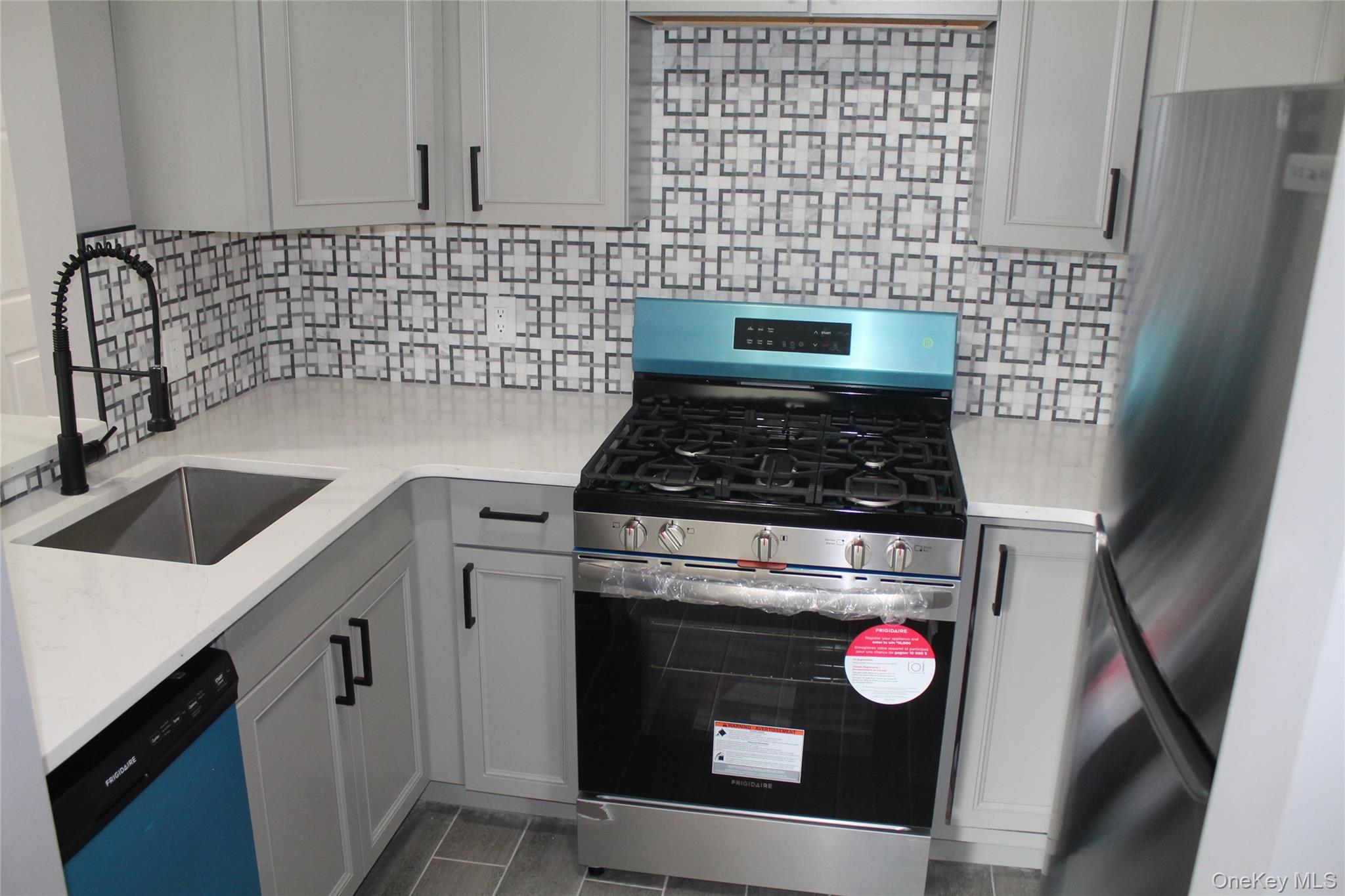 12 Lexington Hill 7 Property Photo 1
