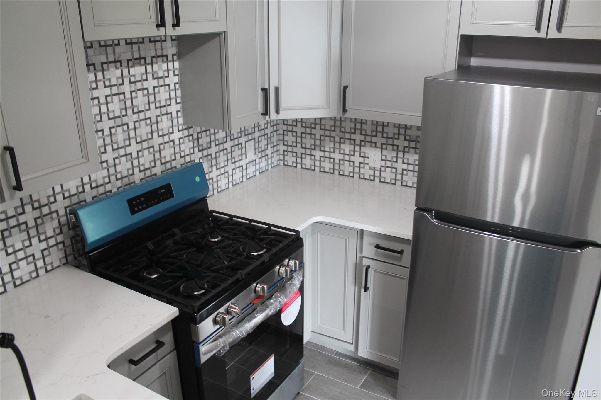 12 Lexington Hill 7 Property Photo 3