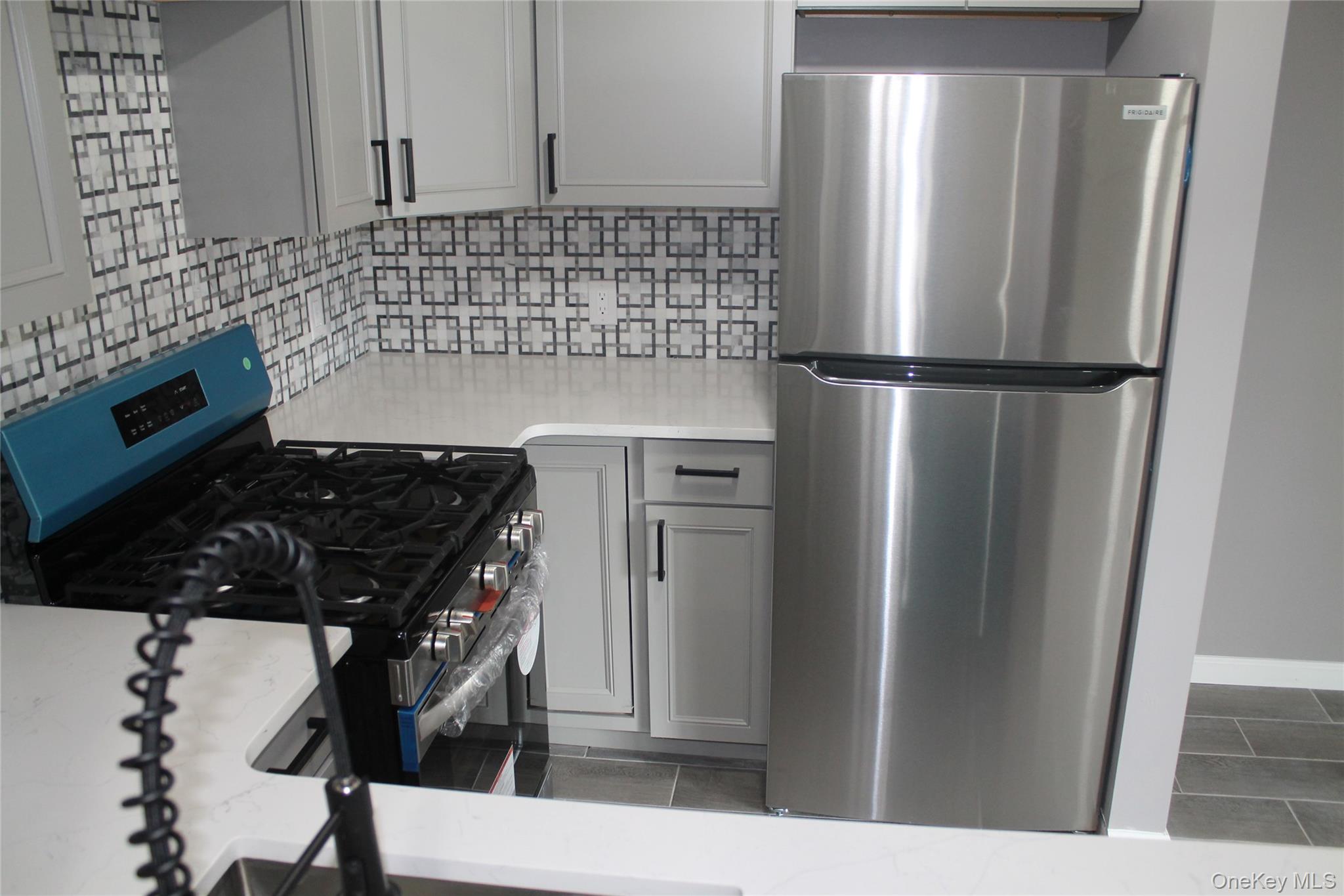 12 Lexington Hill 7 Property Photo 4