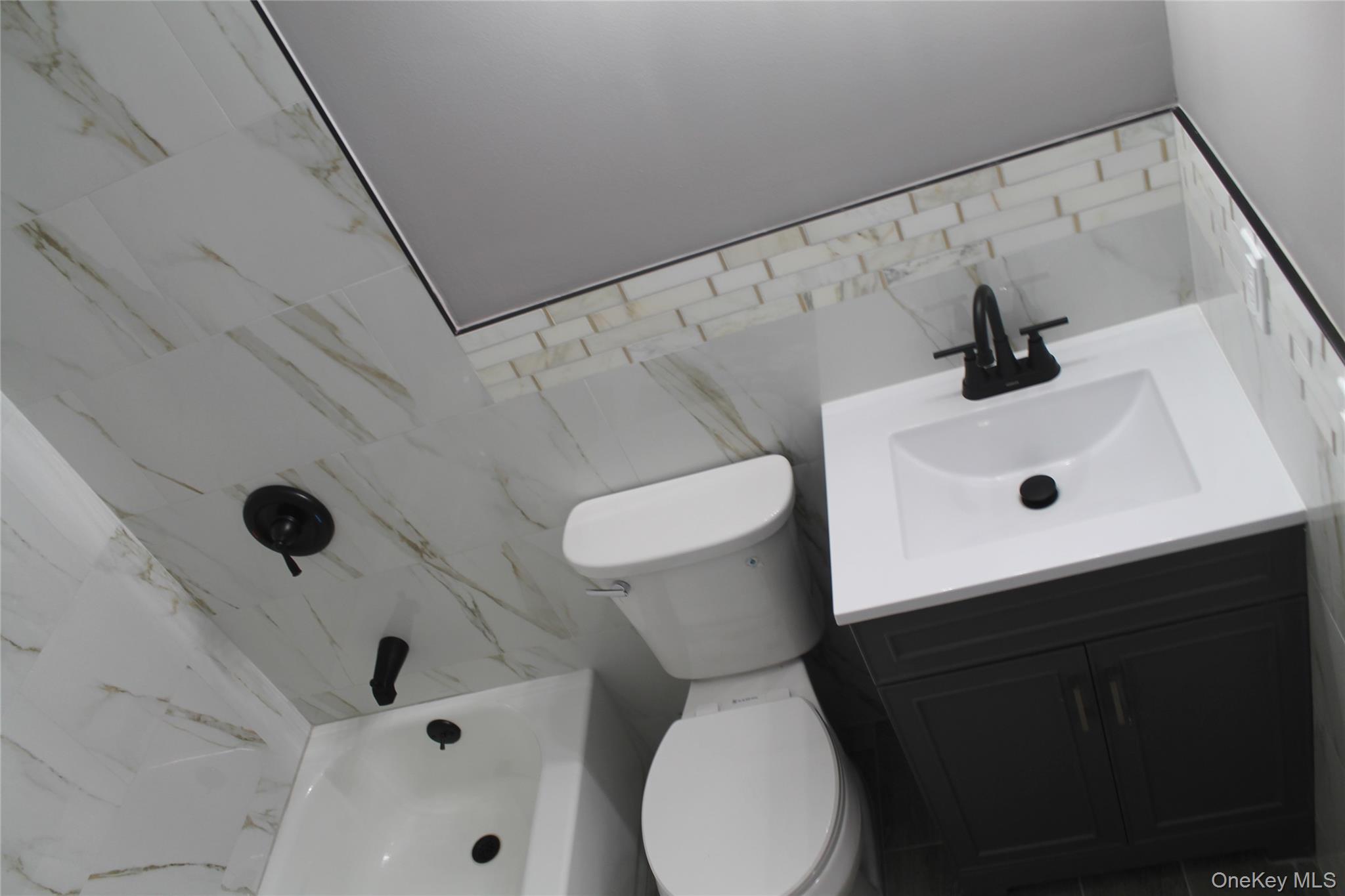 12 Lexington Hill 7 Property Photo 11