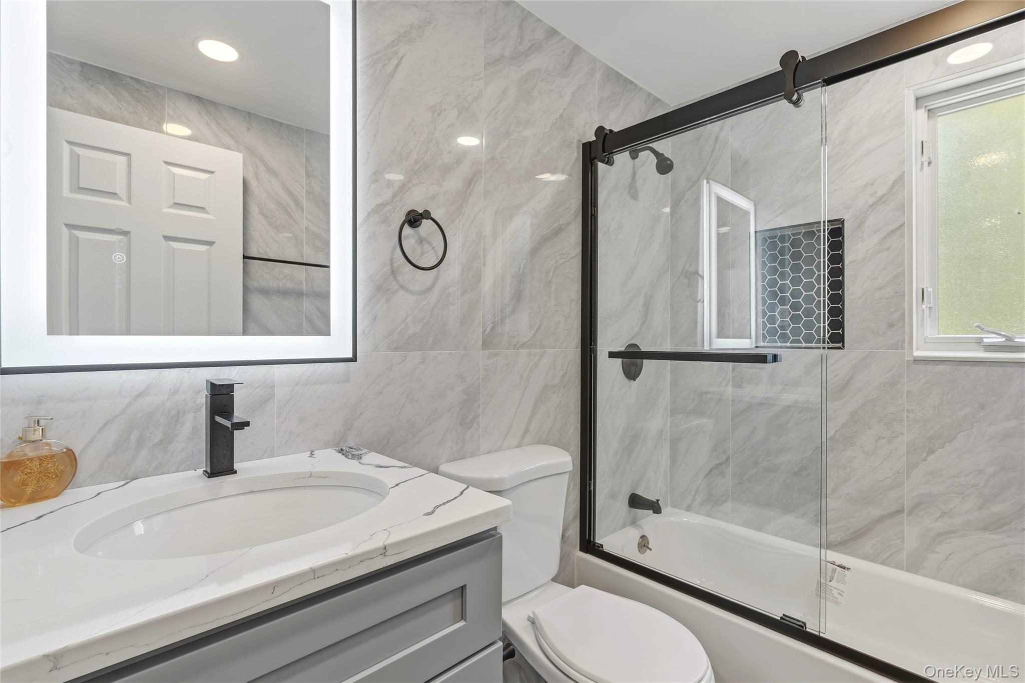 2599 Orr Street Property Photo 12