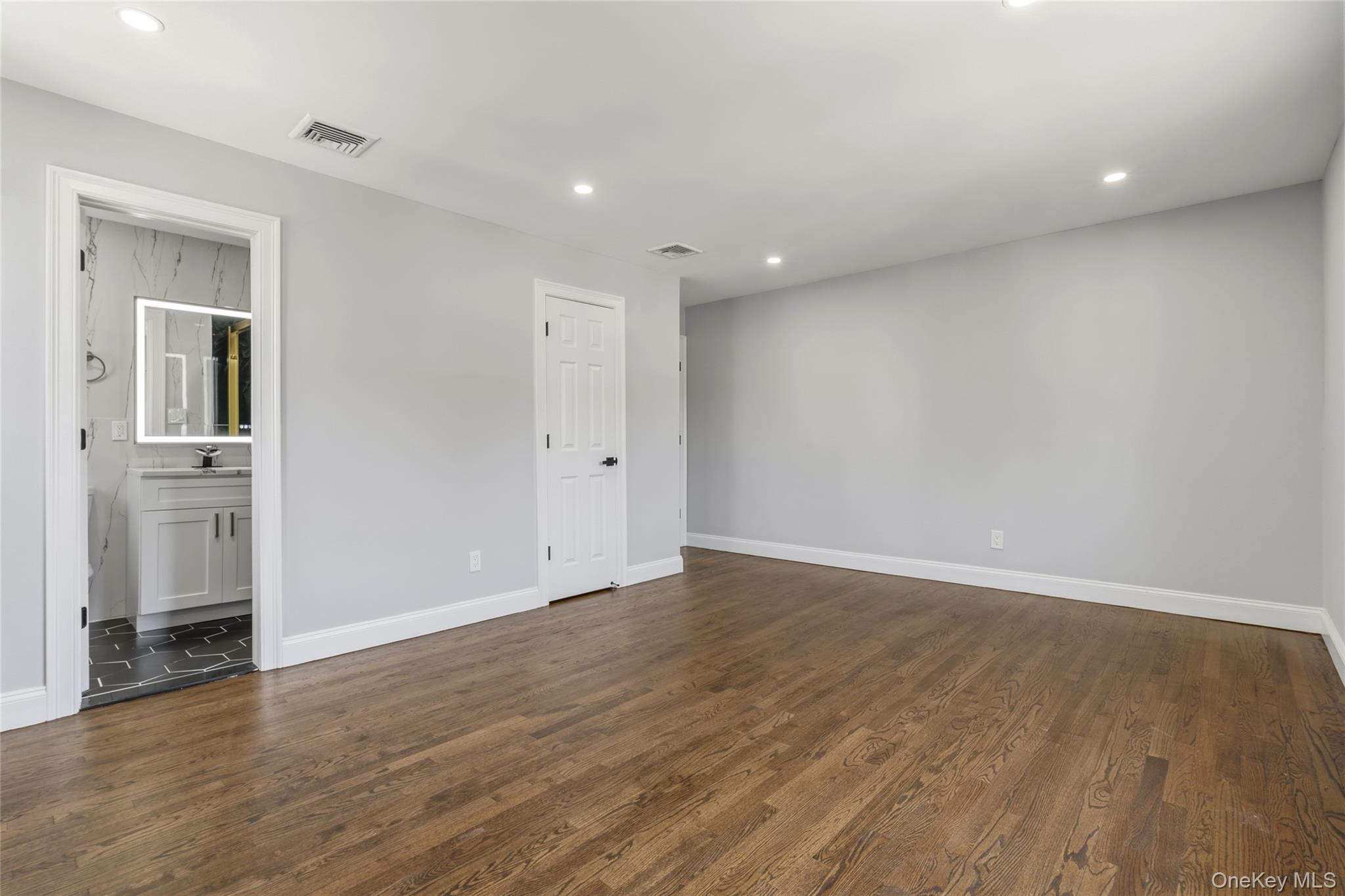 2599 Orr Street Property Photo 14