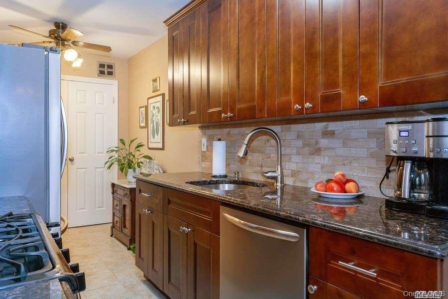 22 N Forest Avenue 1n Property Photo 8