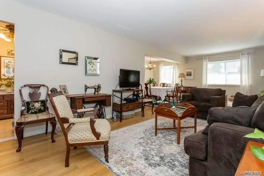 22 N Forest Avenue 1n Property Photo 11