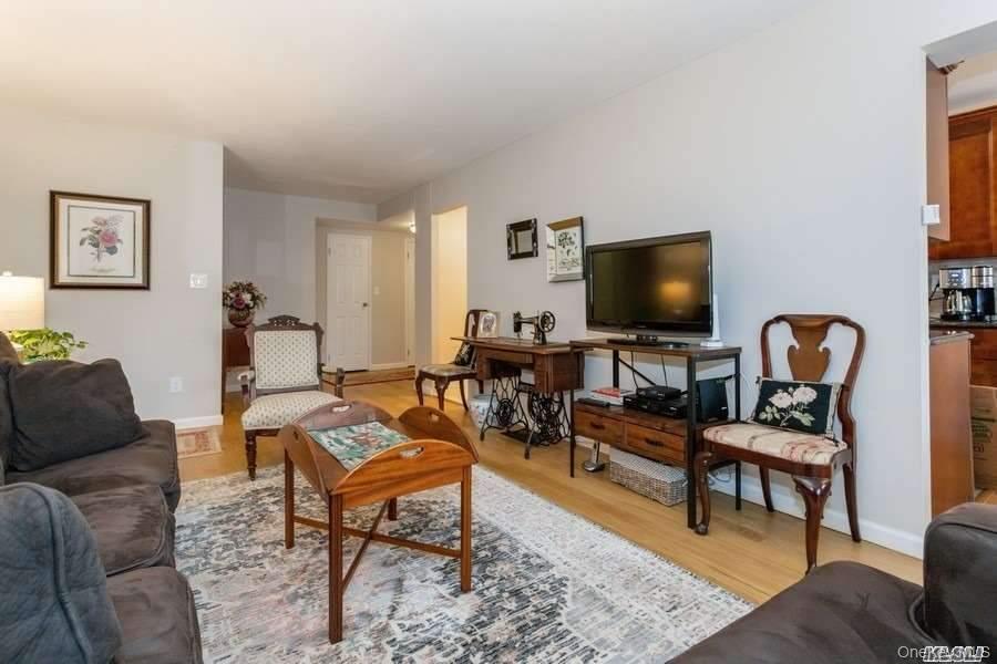 22 N Forest Avenue 1n Property Photo 12