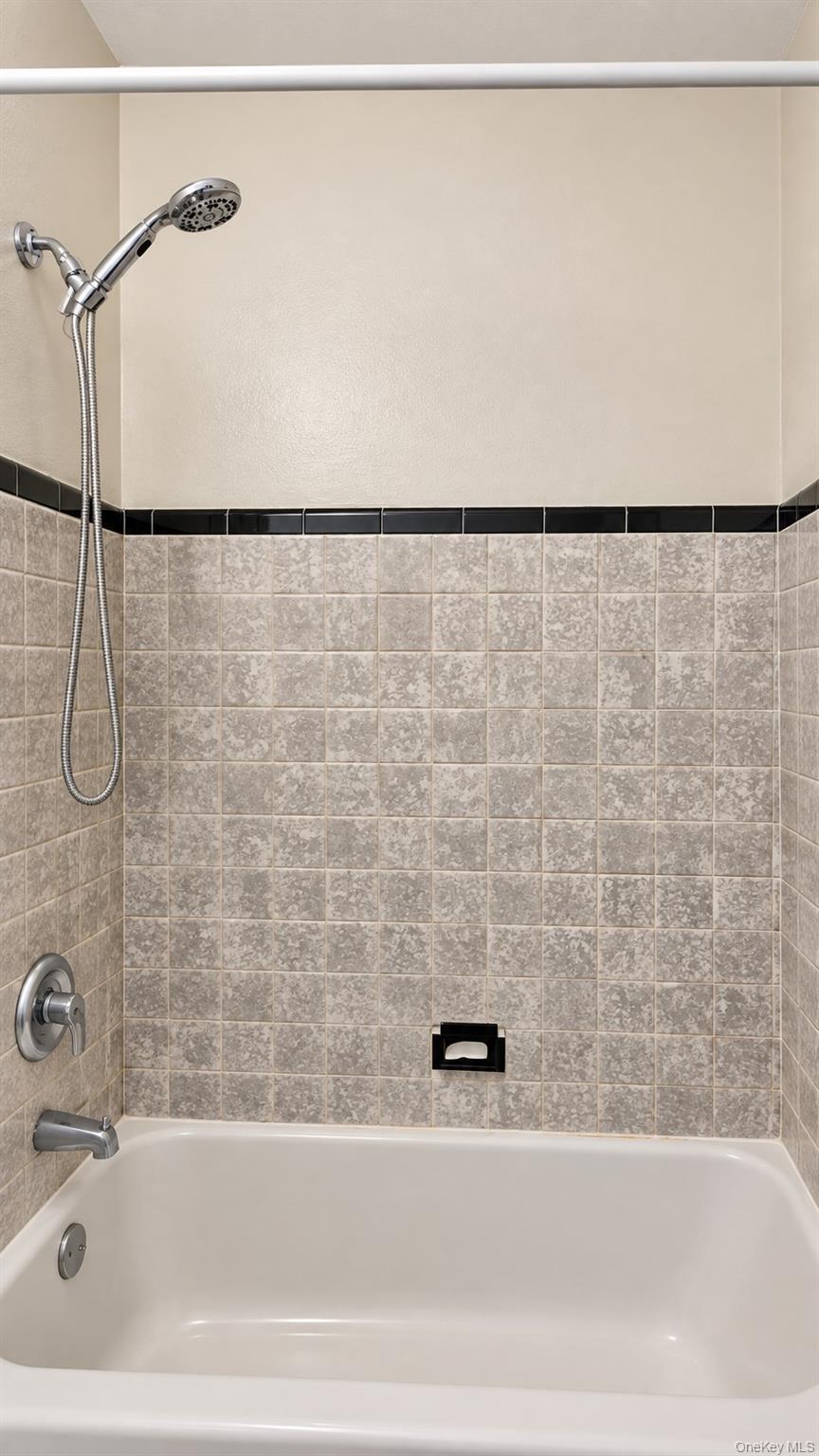 55a Ehrbar Avenue 4c Property Photo 10